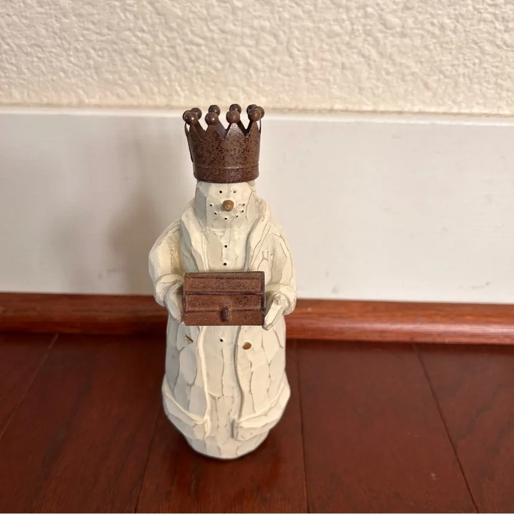 Flurryville Living Quarters Snow Family Nativity Creche, Christmas